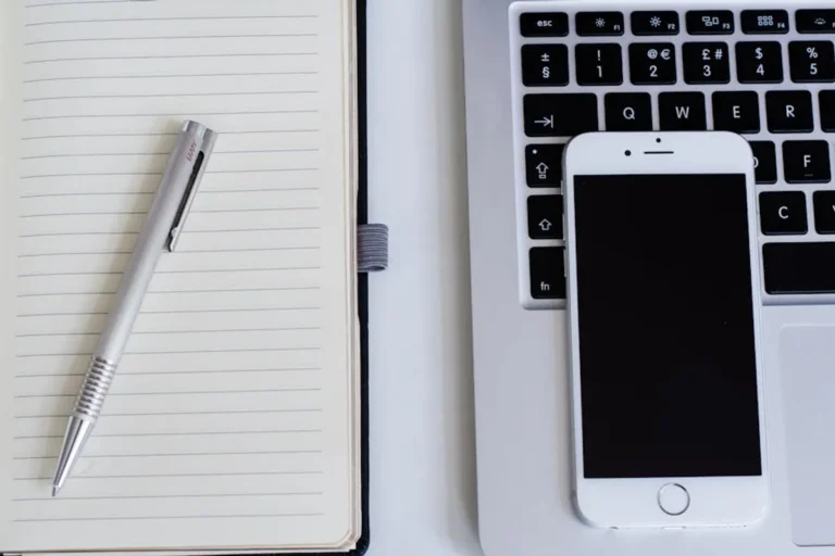 How to Write Destination Guides That Readers Trust