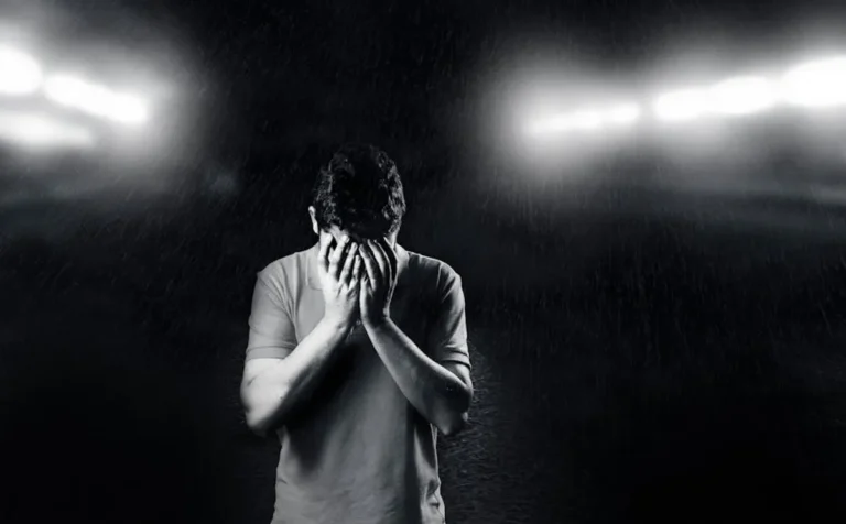 Sad Shayari😭 Life 2 Line: Meaning, Examples, and How to Use It